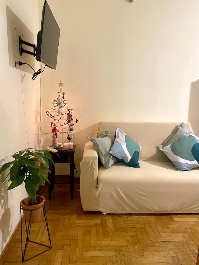 Apartment Aurora House - Accogliente A Barberini Rom
